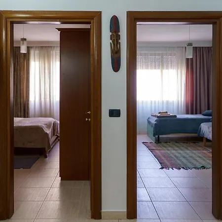 Cozy Flat At Komuna E Parisit Apartmán