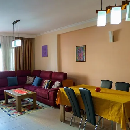 Cozy Flat At Komuna E Parisit Apartman Tirana