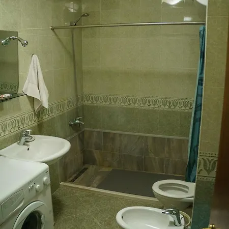 Apartmán Cozy Flat At Komuna E Parisit
